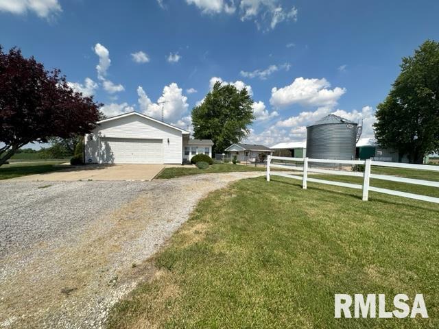 9937 East Loami Road Loami, IL 62661 - Photo 2 of 57