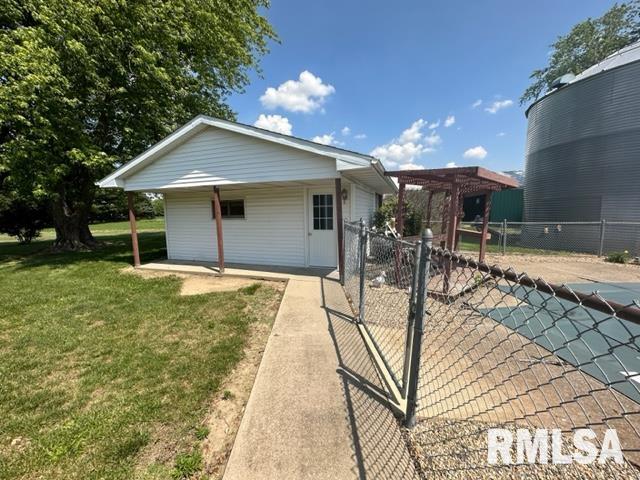 9937 East Loami Road Loami, IL 62661 - Photo 7 of 57