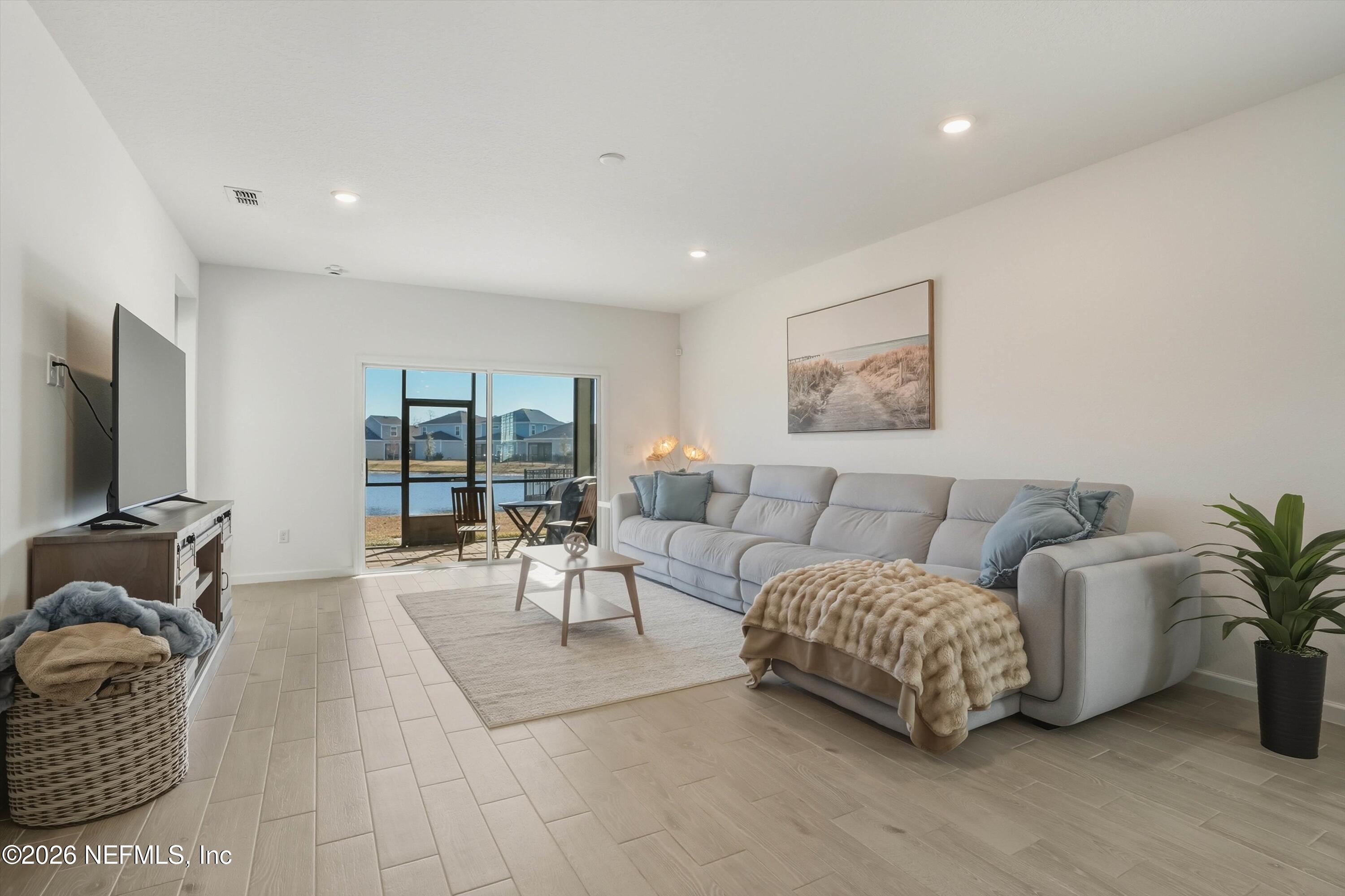 764 Lake Sinclair Street St. Augustine, FL 32084 - Photo 16 of 44 Living Room