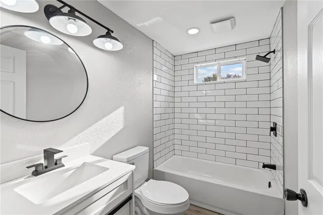 $195,000 | 504 North Lee Street, Leeton, MO 64761