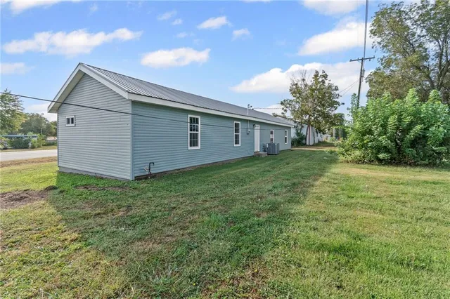 $195,000 | 504 North Lee Street, Leeton, MO 64761