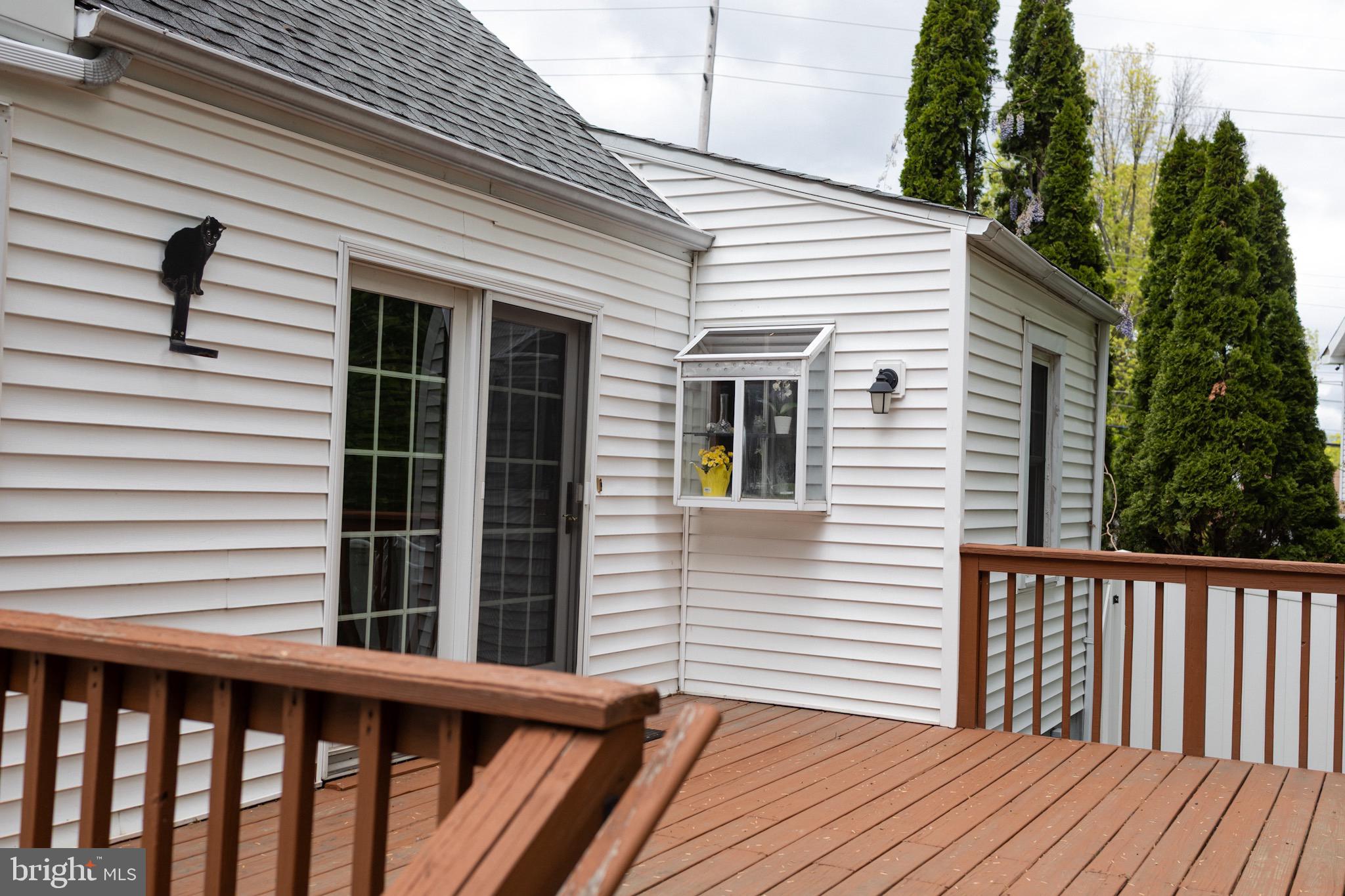 423 Sutherland Road Ewing, NJ 08618 - Photo 17 of 24 Gallery Image 17