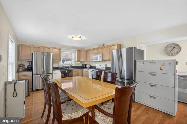 $425,000 | 81 Ribsam Street, Hamilton, NJ 08619