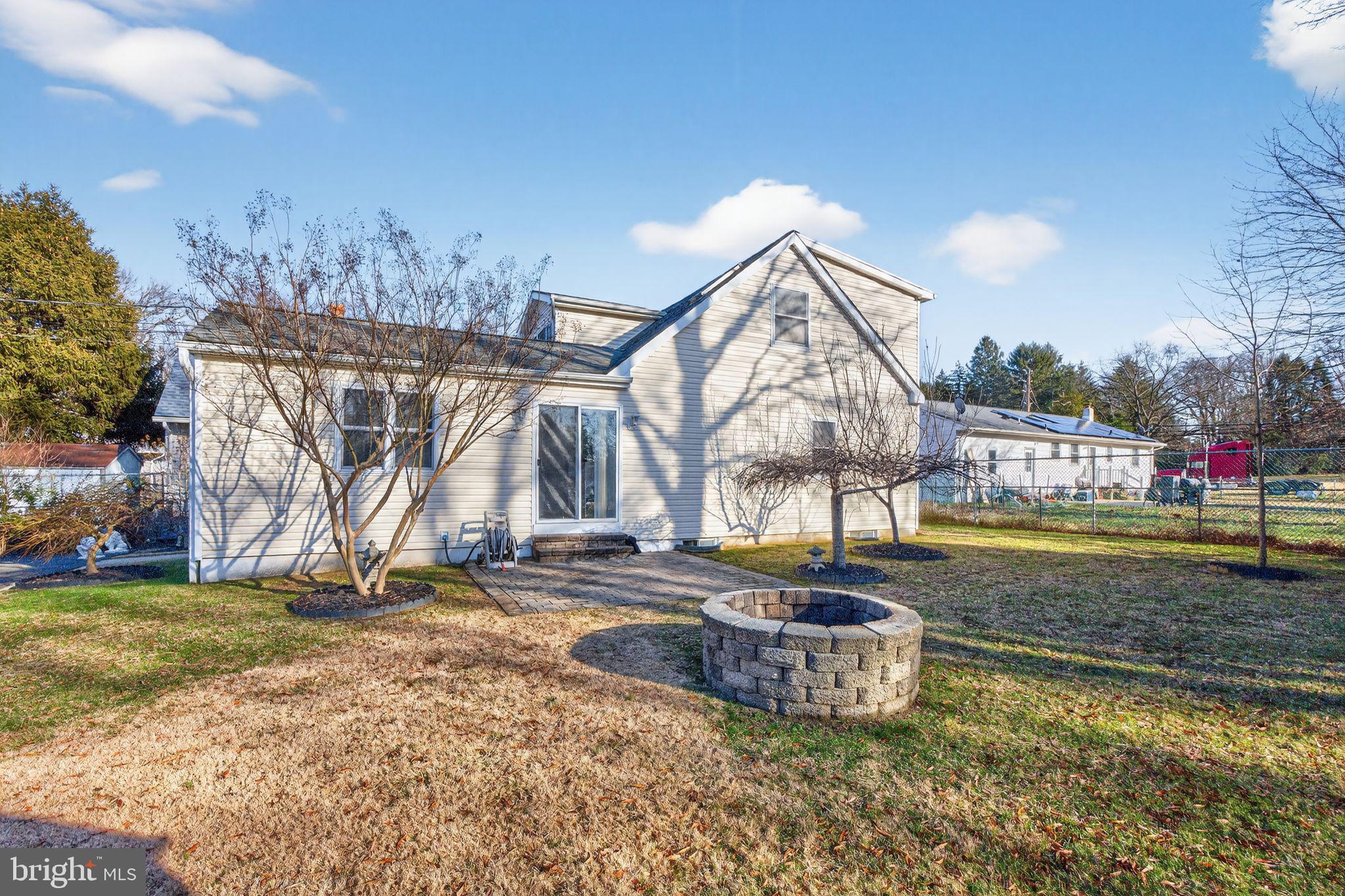 81 Ribsam Street Hamilton, NJ 08619 - Photo 4 of 28