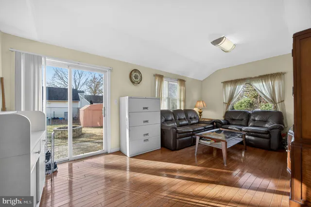 $425,000 | 81 Ribsam Street, Hamilton, NJ 08619