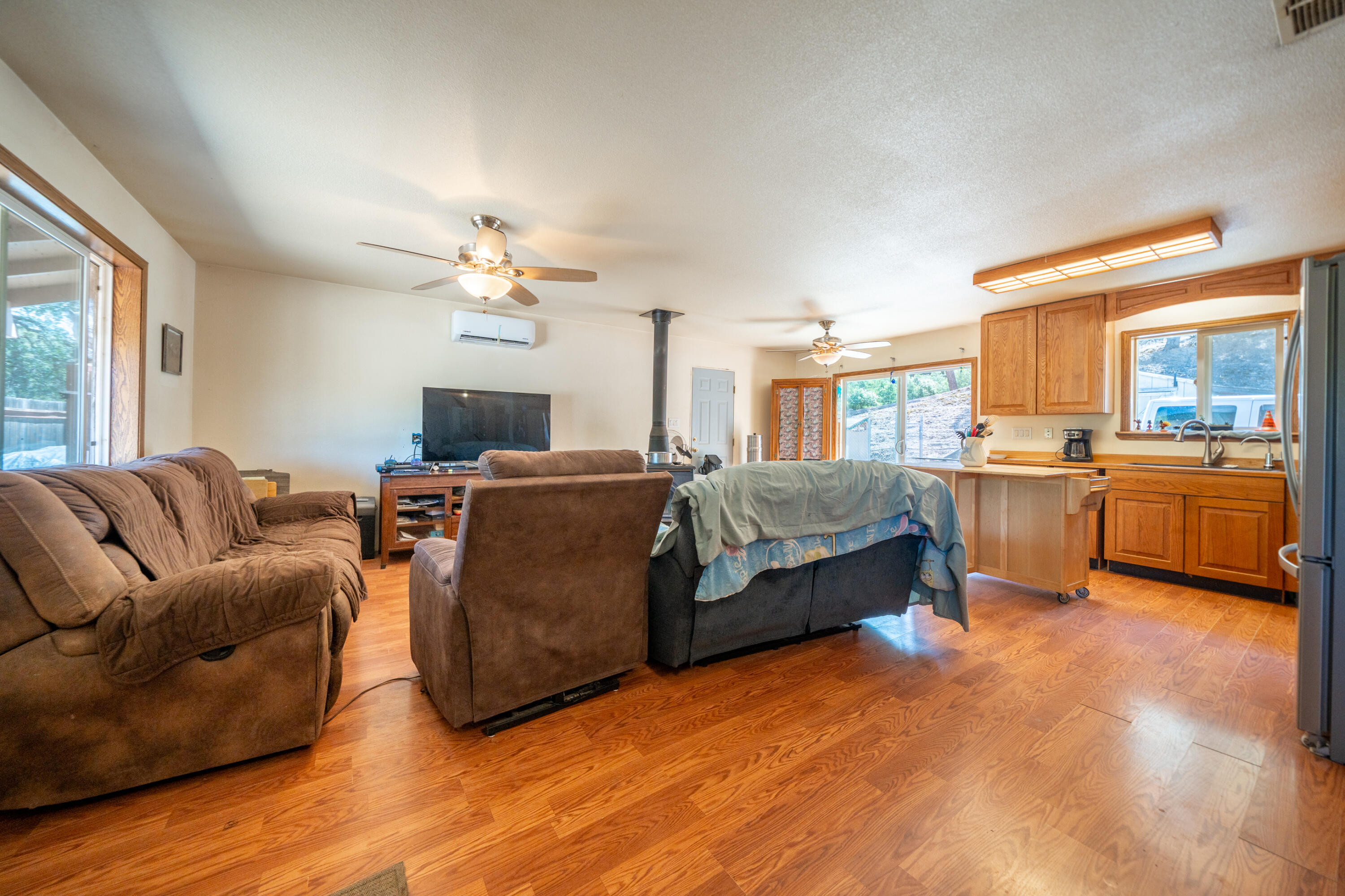 14493 Aloha Road Bella Vista, CA 96008 - Photo 7 of 117 14493 Aloha Rd-10