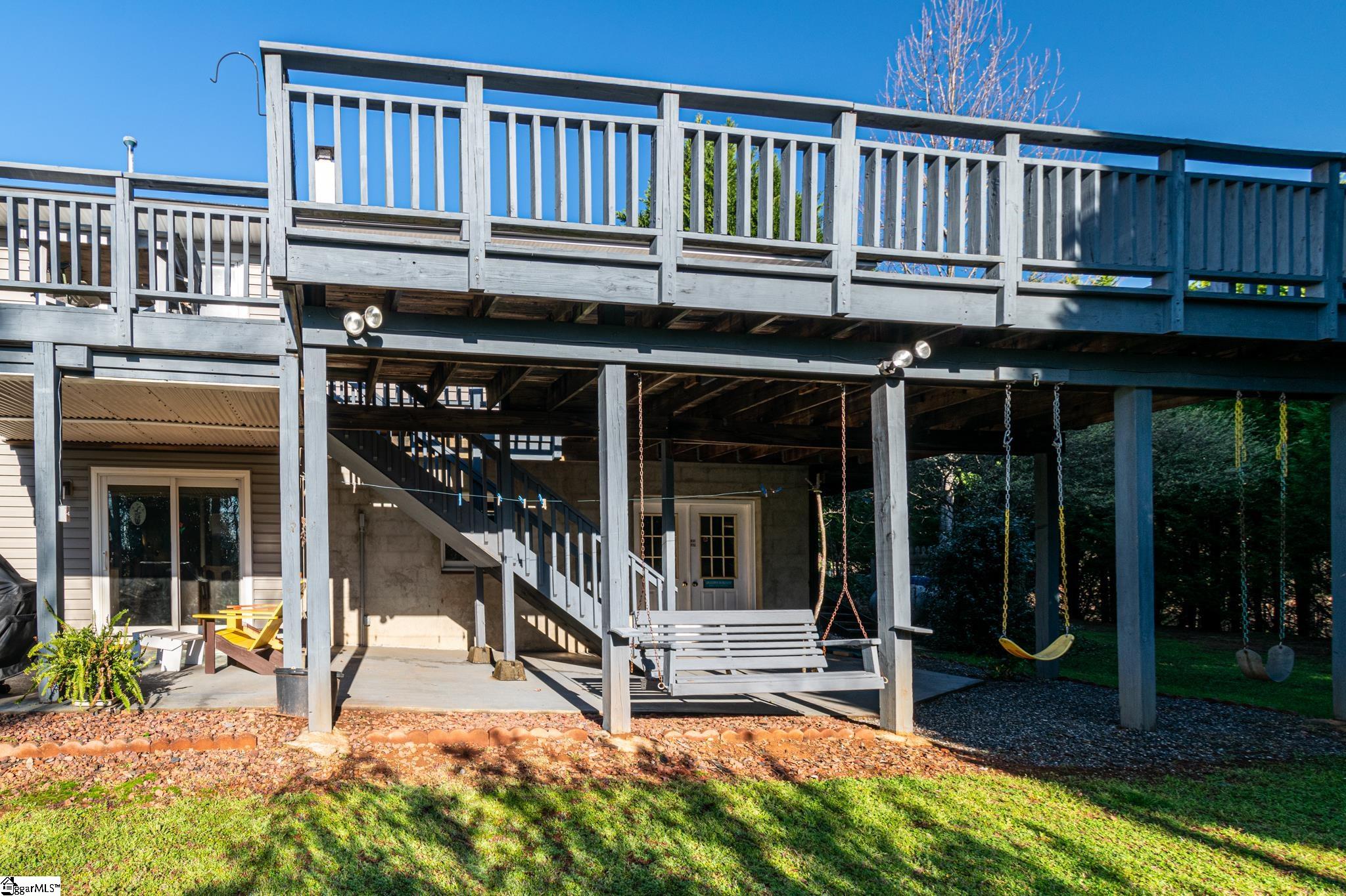 1109 Oak Grove Road Landrum, SC 29356 - Photo 7 of 36