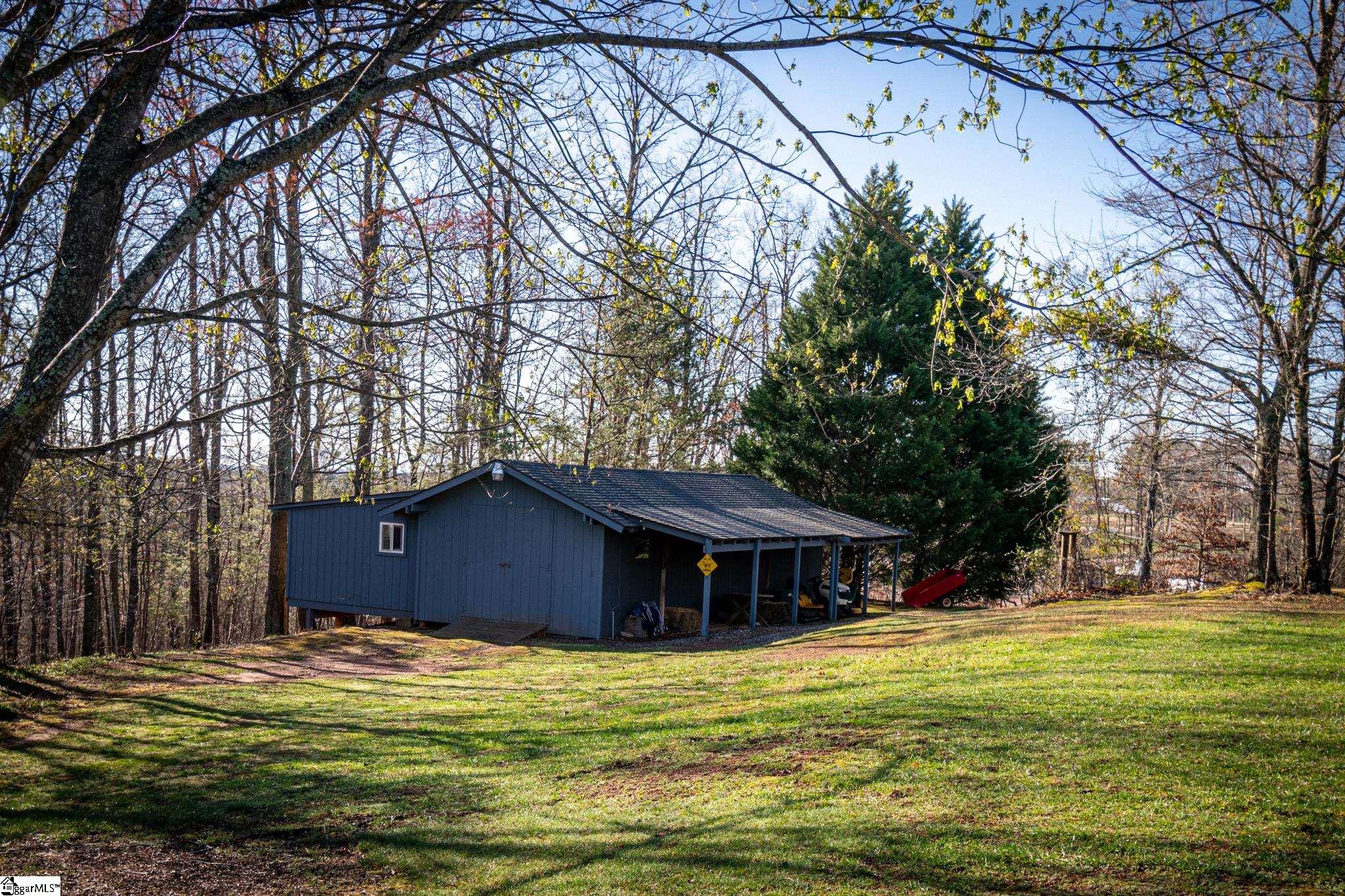 1109 Oak Grove Road Landrum, SC 29356 - Photo 10 of 36