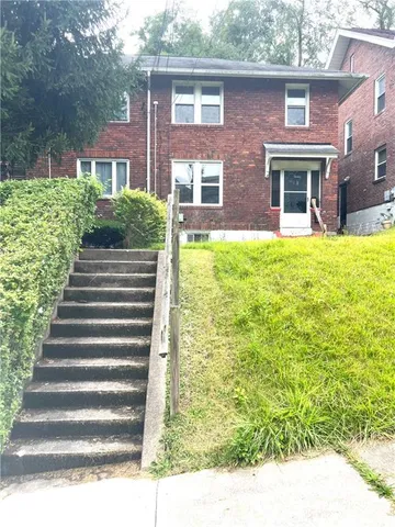 $1,150 | 231 Connecticut Avenue, Clairton, PA 15025