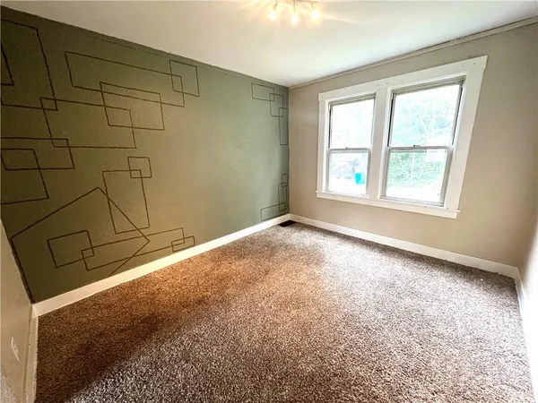 $1,150 | 231 Connecticut Avenue, Clairton, PA 15025