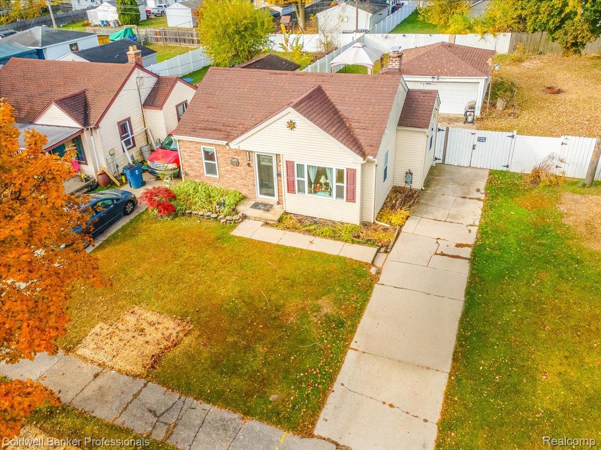 3582 Swanson Street Wayne, MI 48184 - Photo 3 of 30 Aerial perspective of suburban area