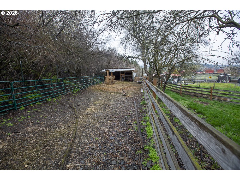 204 Crook Street La Grande, OR 97850 - Photo 23 of 30