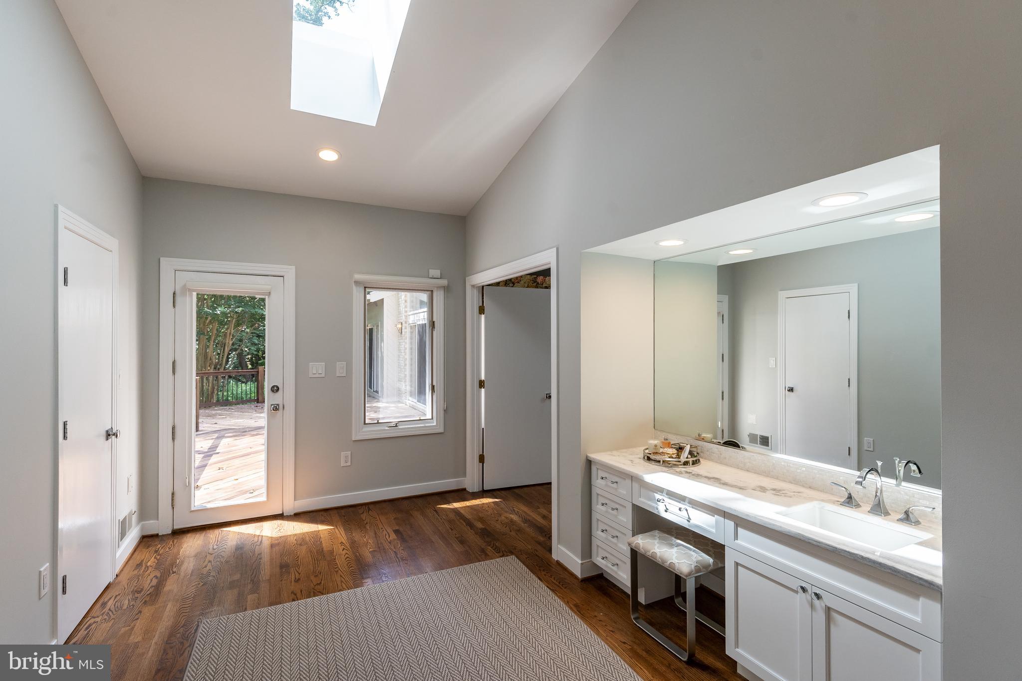 9129 Persimmon Tree Road Potomac, MD 20854 - Photo 23 of 51 NEW Dressing Room w/His/Her Walk-in Closets