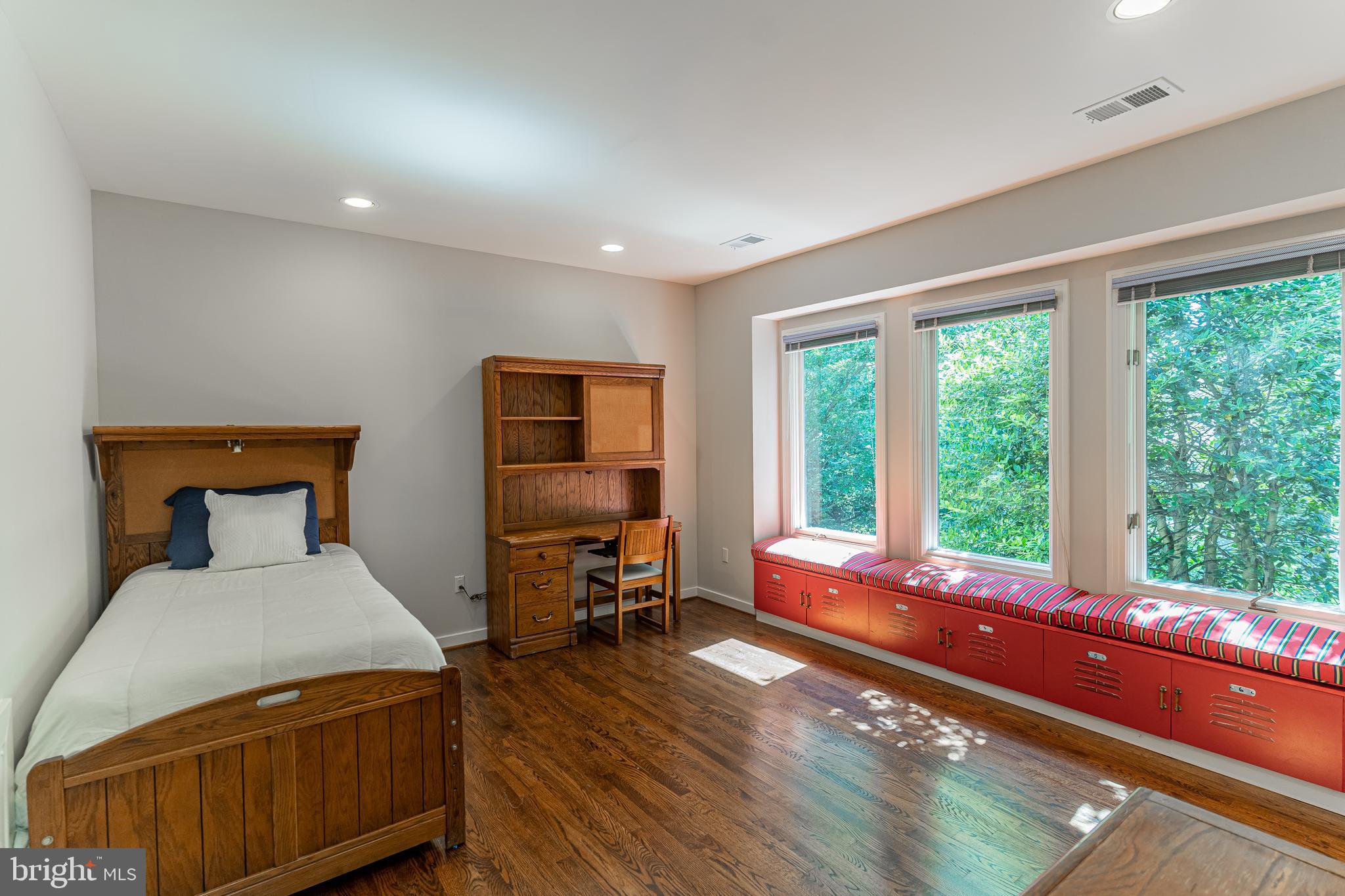 9129 Persimmon Tree Road Potomac, MD 20854 - Photo 32 of 51 Bedroom Suite #3 (Upper Level) with Ensuite Bath