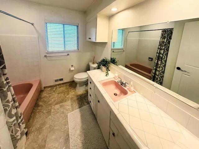 $2,950 | 820 Blue Bell Court, Placerville, CA 95667