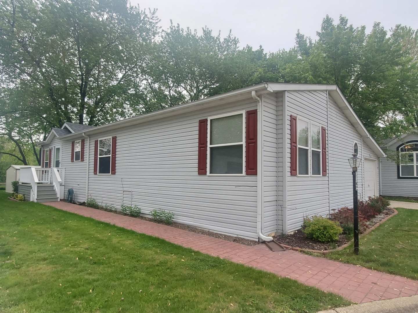 1165 Country Club Road Elgin, IL 60123 - Photo 1 of 20