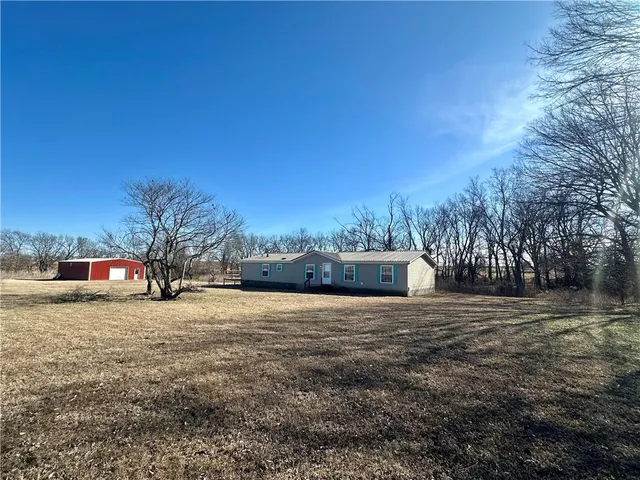 $185,000 | 1254 Grand Road, Fort Scott, KS 66701