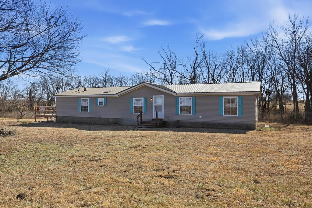 1254 Grand Road Fort Scott, KS 66701 - Photo 2 of 29