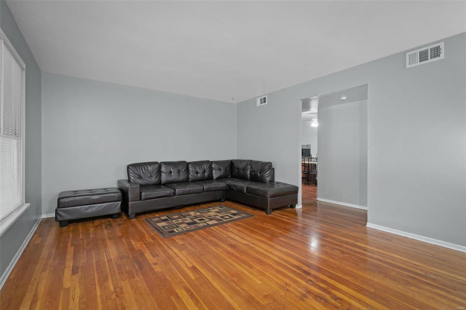 2520 Pershall Road St. Louis, MO 63136 - Photo 3 of 22 Gallery Image 3
