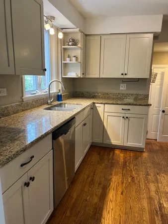 $4,000 | 4716 Wolf Road, Western Springs, IL 60558