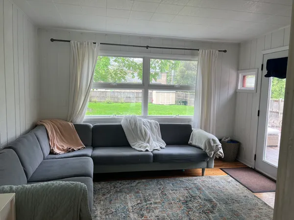 $4,000 | 4716 Wolf Road, Western Springs, IL 60558