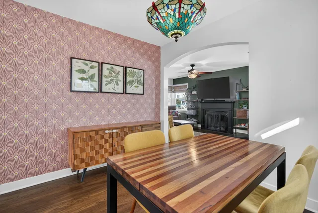 $324,900 | 7048 35th Street, Berwyn, IL 60402