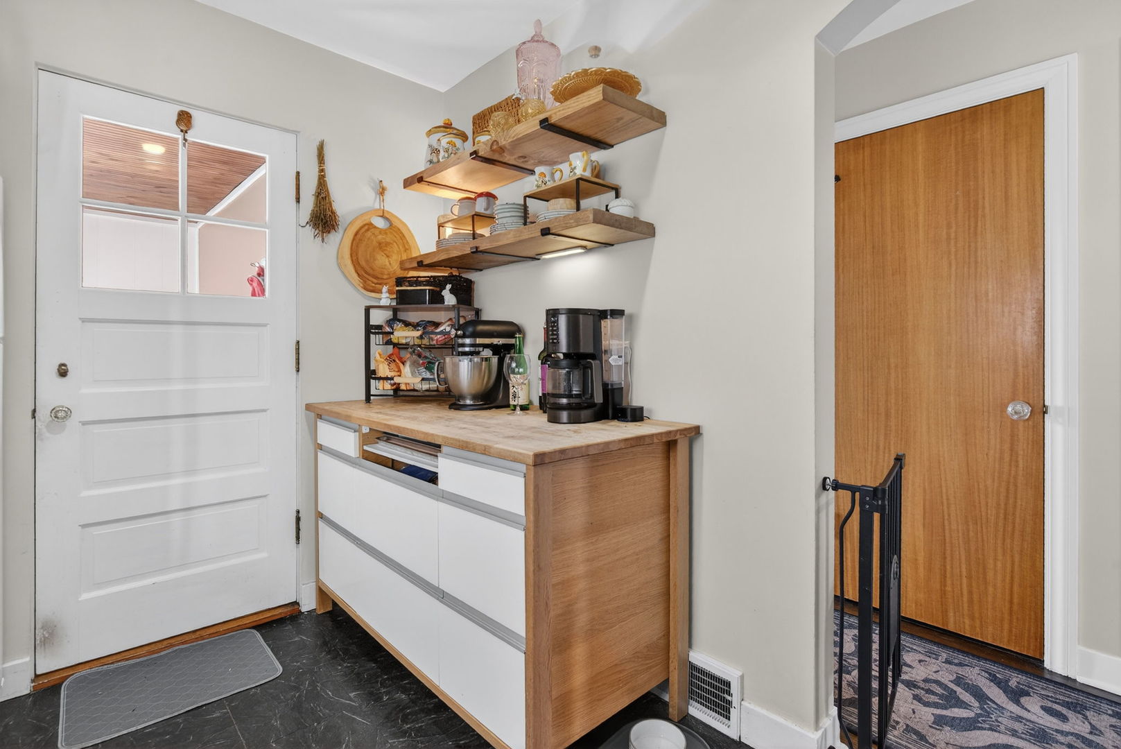 7048 35th Street Berwyn, IL 60402 - Photo 20 of 41