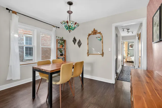 $324,900 | 7048 35th Street, Berwyn, IL 60402