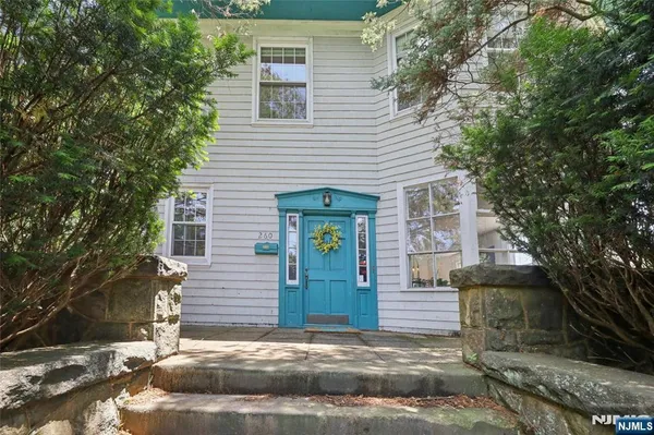 $1,300,000 | 260 Knickerbocker Road, Tenafly, NJ 07670