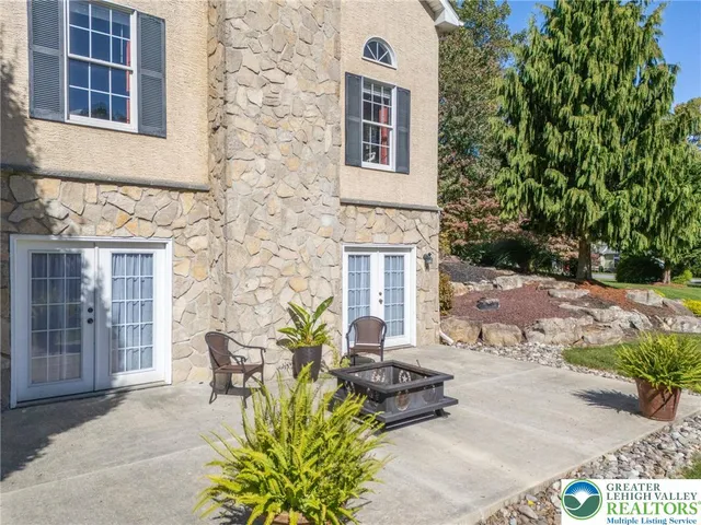 $875,000 | 2690 Greens Drive, Hellertown, PA 18055