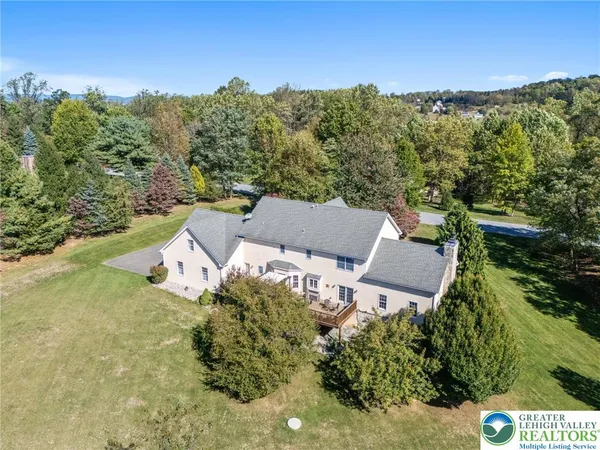 $869,125 | 2690 Greens Drive, Hellertown, PA 18055