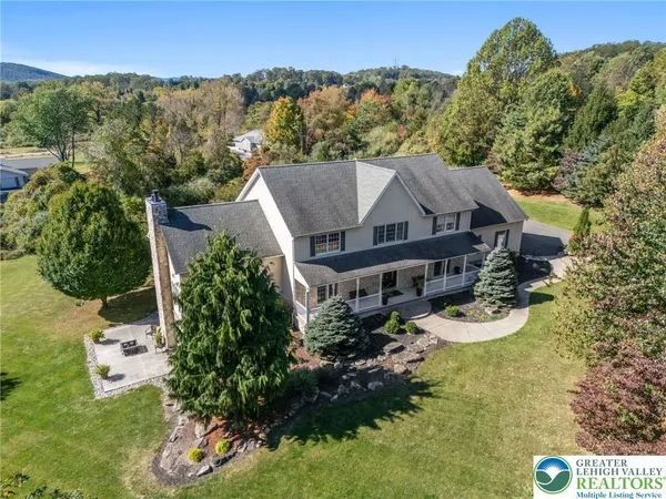 $869,125 | 2690 Greens Drive, Hellertown, PA 18055