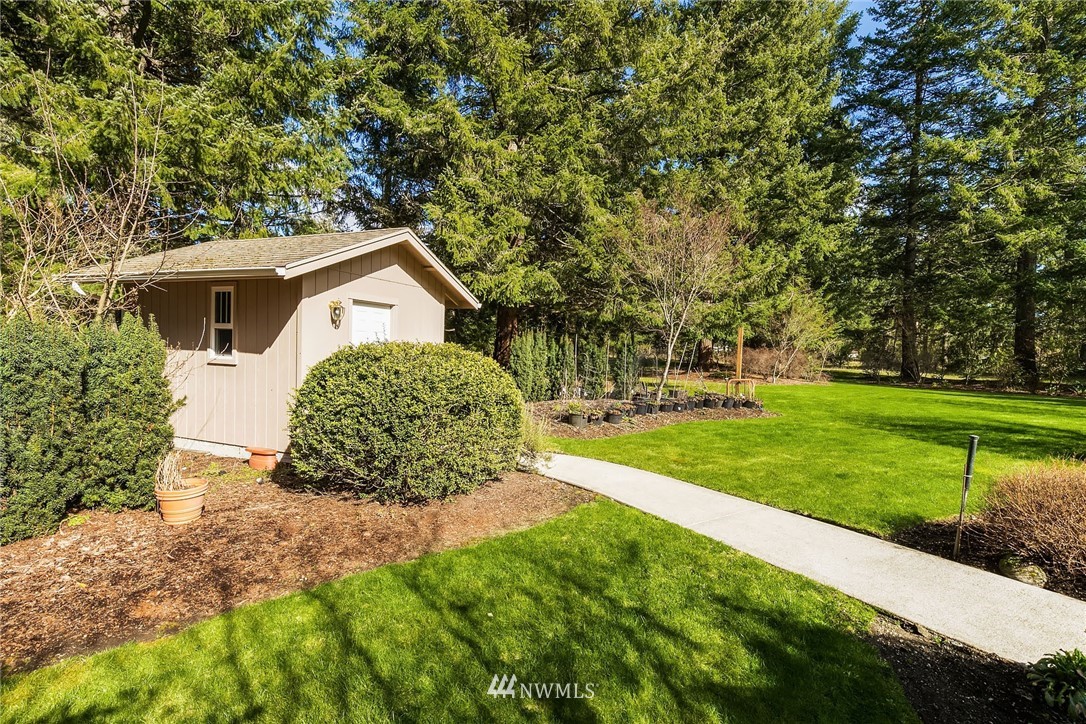 13138 Moes Road Southeast Rainier, WA 98576 - Photo 14 of 31 Gallery Image 14