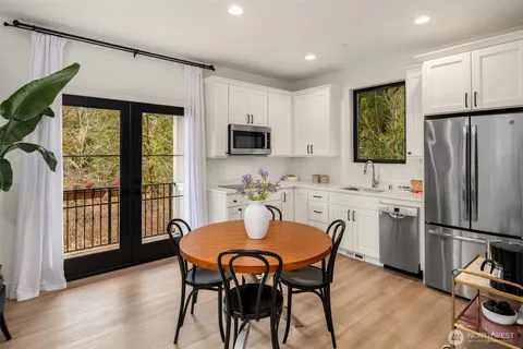 $5,250,000 | 12284 196th Avenue Northeast, Redmond, WA 98053