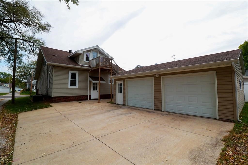 513 North 3rd Street Effingham, IL 62401 - Photo 3 of 38