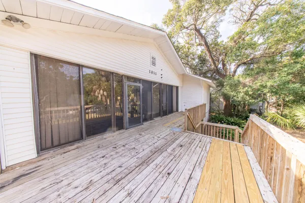$1,025,000 | 1012 East Ashley Avenue, Folly Beach, SC 29439