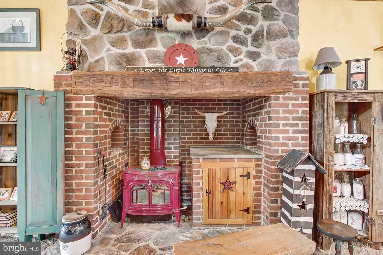6002 Crone Road Dover, PA 17315 - Photo 5 of 36