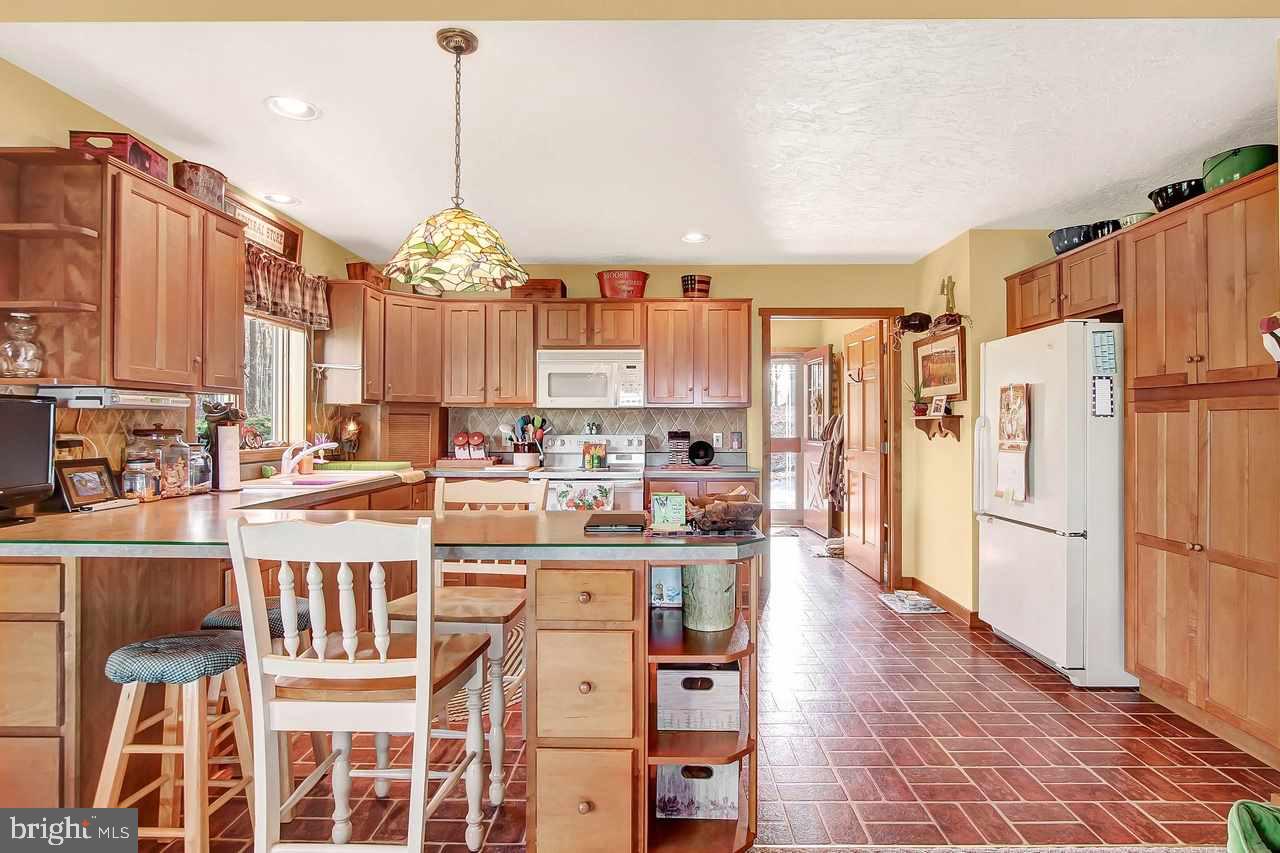6002 Crone Road Dover, PA 17315 - Photo 10 of 36