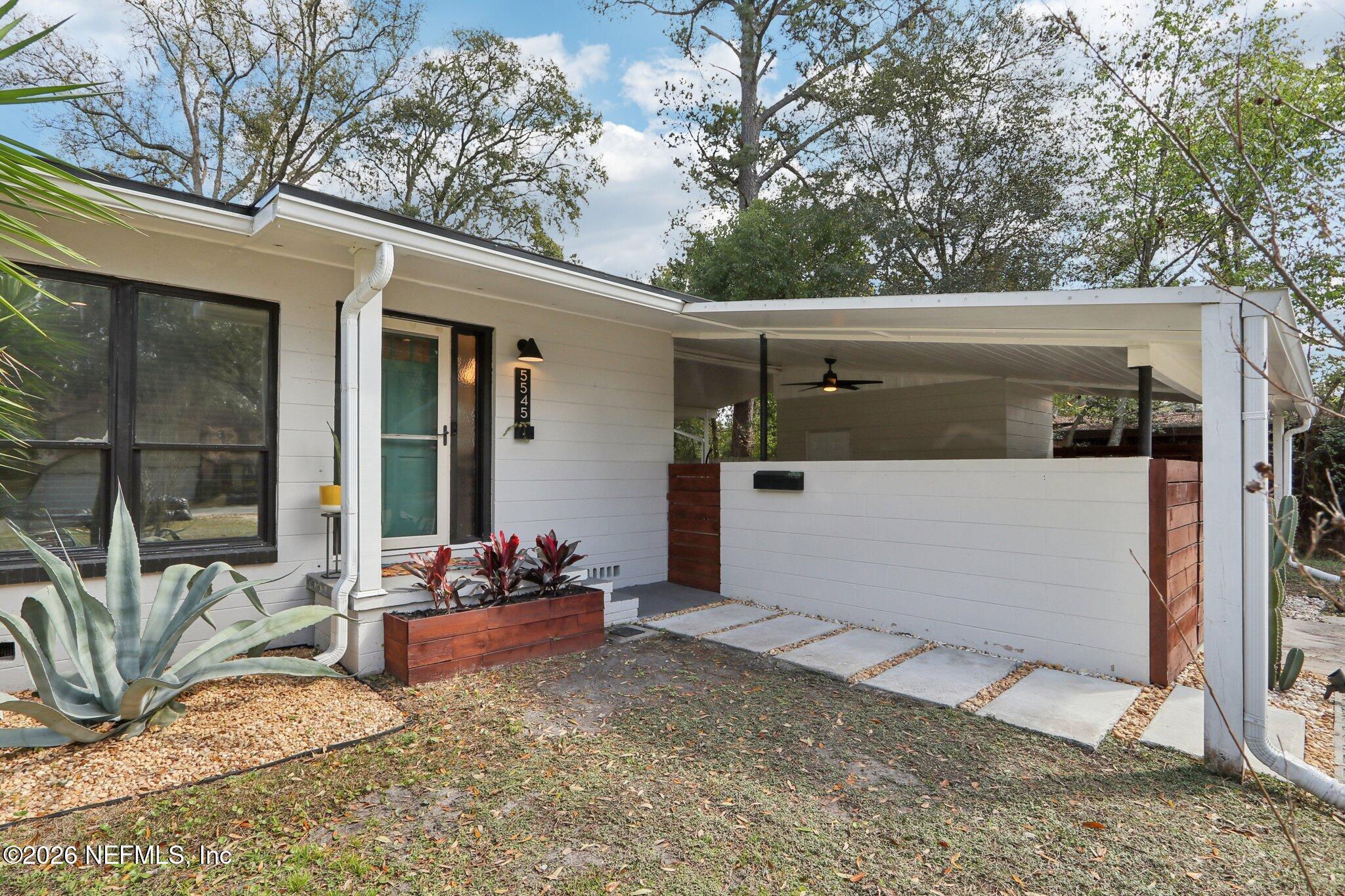 5545 Patsy Anne Drive Jacksonville, FL 32207 - Photo 8 of 48 8-web-or-mls-Patsy Anne Dr-S0403-008
