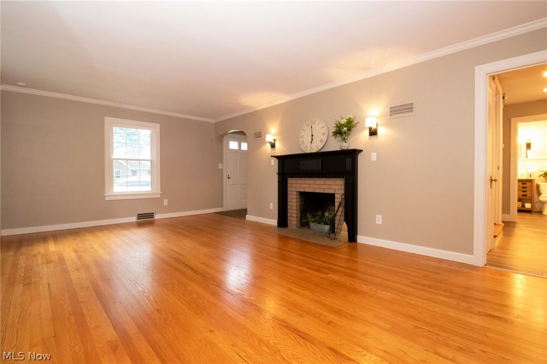 1624 Cleveland Road Wooster, OH 44691 - Photo 7 of 24 Large living room iwth Nicely refinished hardwood floors.