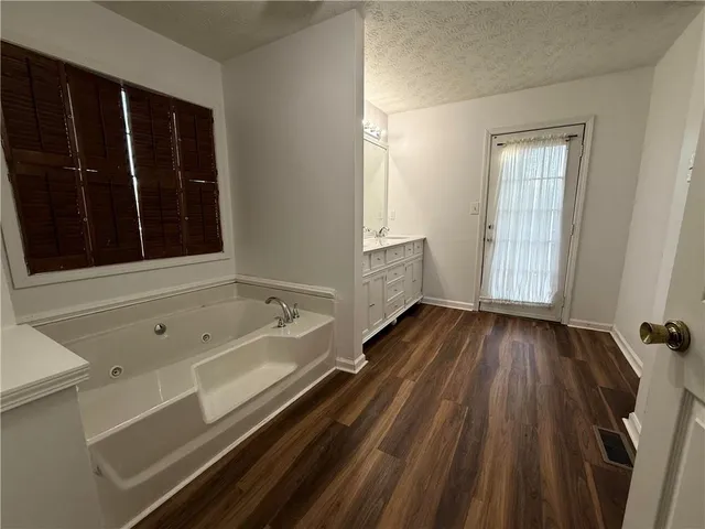 $274,900 | 220 Dailey's Plantation Drive, McDonough, GA 30253