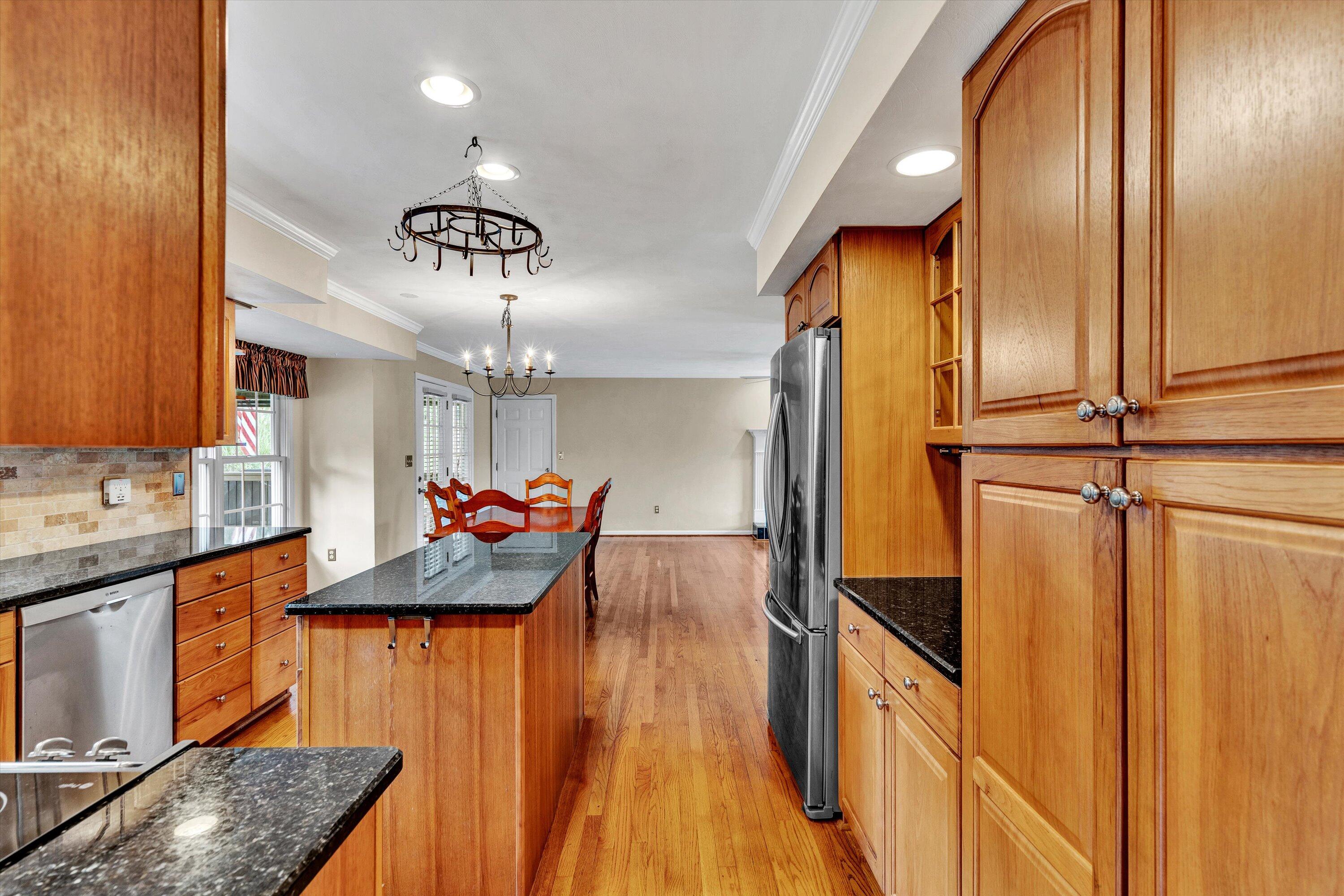 5009 Britaney Road Roanoke, VA 24012 - Photo 8 of 42 08-DSC03926