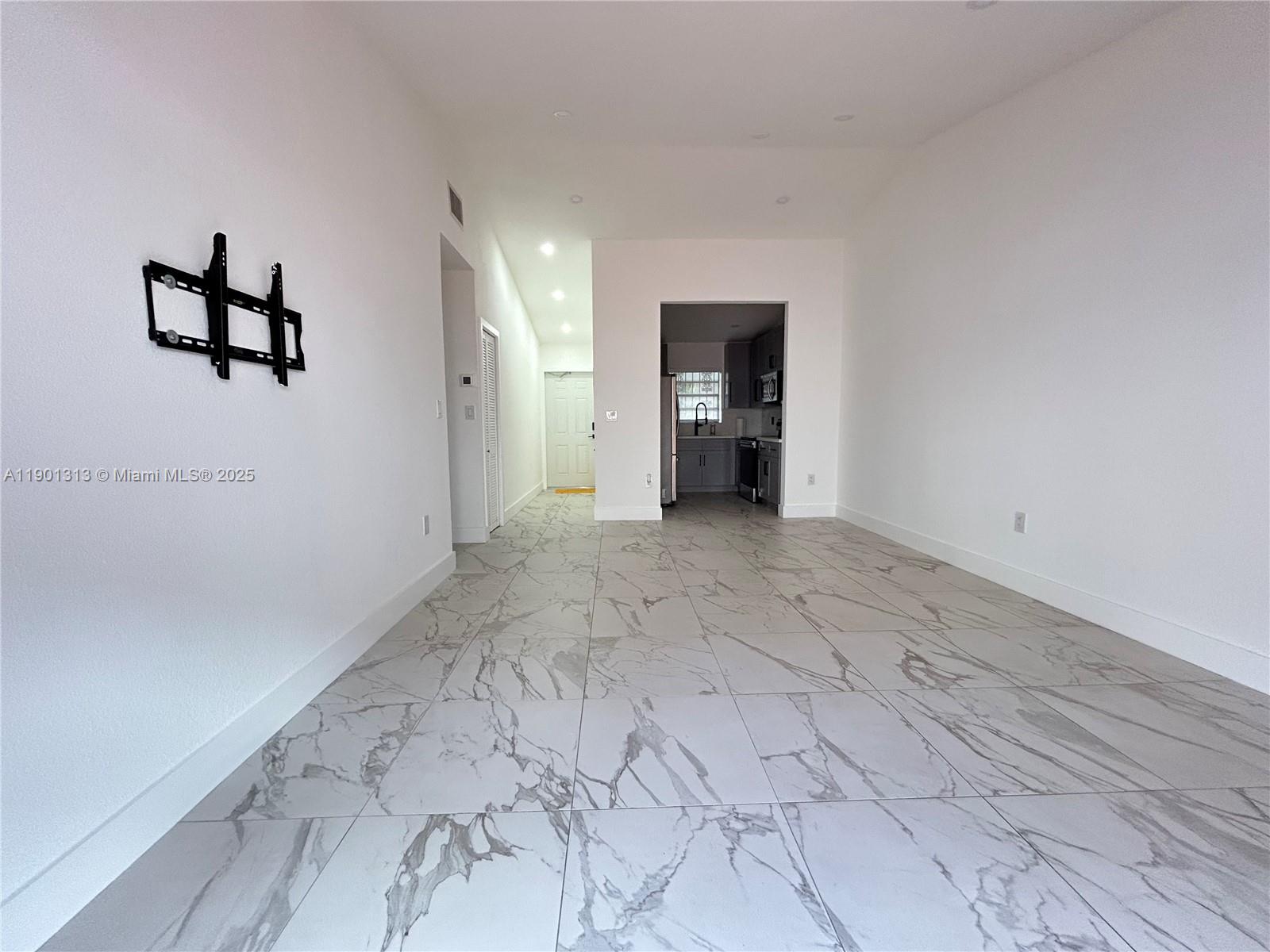 5214 West 24th Way, Unit 18D Hialeah, FL 33016 - Photo 3 of 52