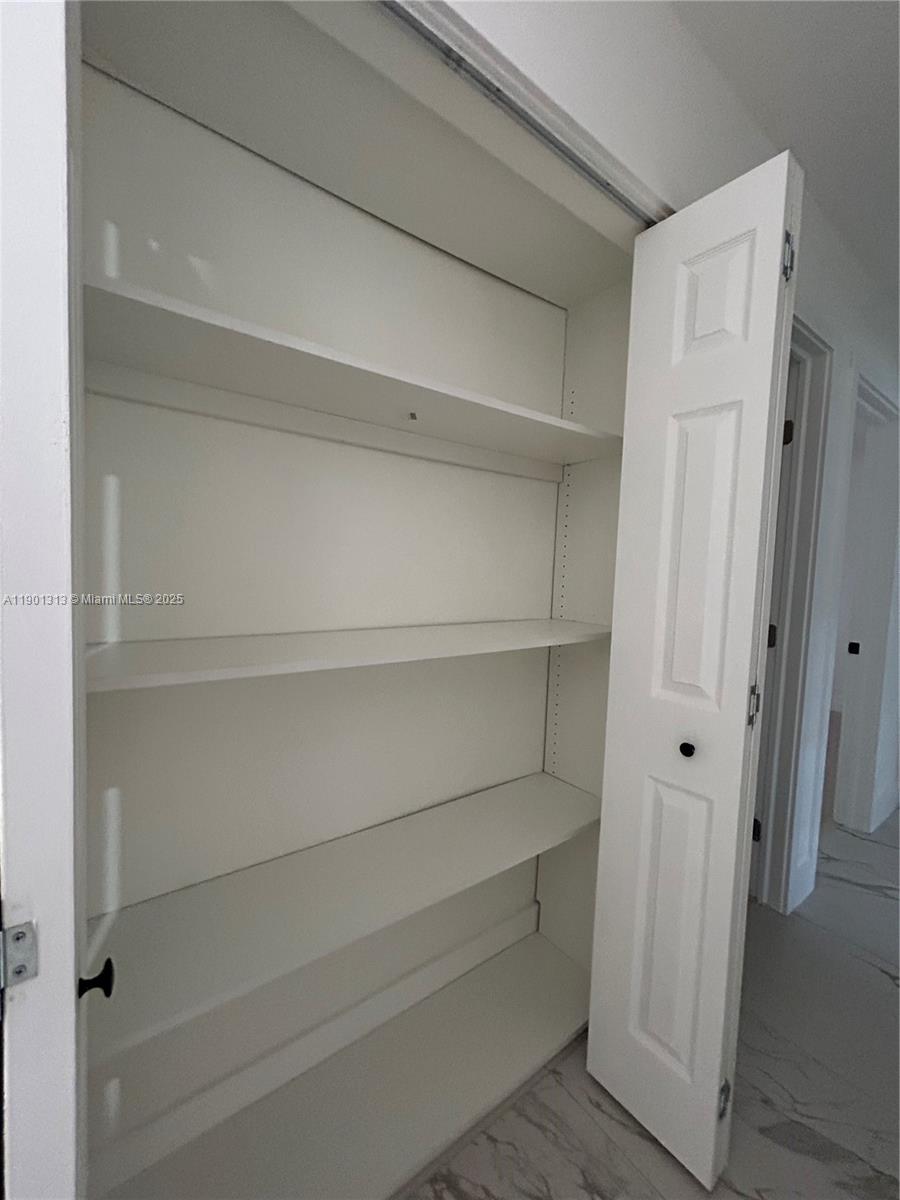 5214 West 24th Way, Unit 18D Hialeah, FL 33016 - Photo 33 of 52