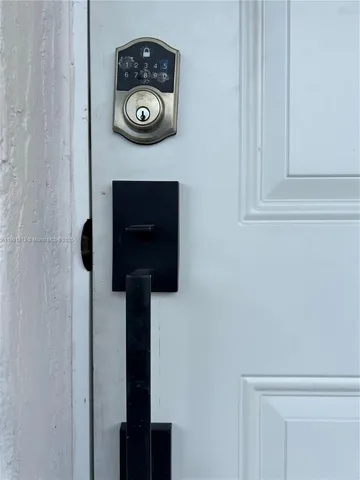 $2,800 | 5214 West 24th Way, Unit 18D, Hialeah, FL 33016