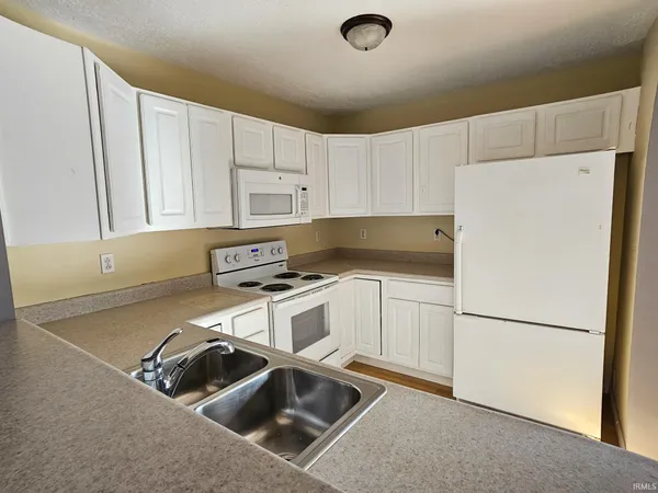 $247,900 | 3987 South Cramer Circle, Bloomington, IN 47403