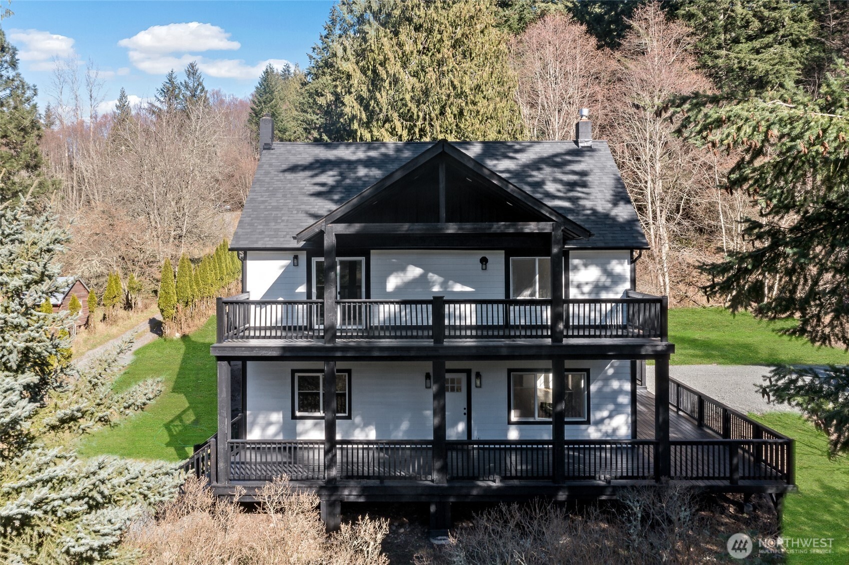 17902 Mulqueen Road Southeast Rainier, WA 98576 - Photo 4 of 40 Gallery Image 4