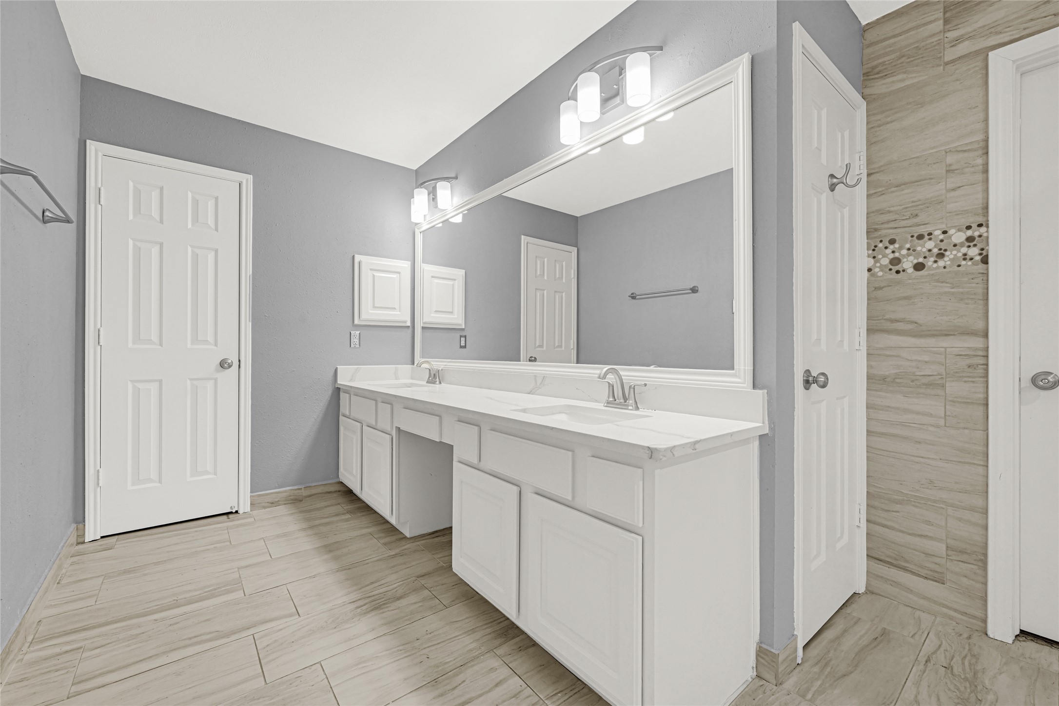 12902 Chalfield Circle Houston, TX 77044 - Photo 20 of 36