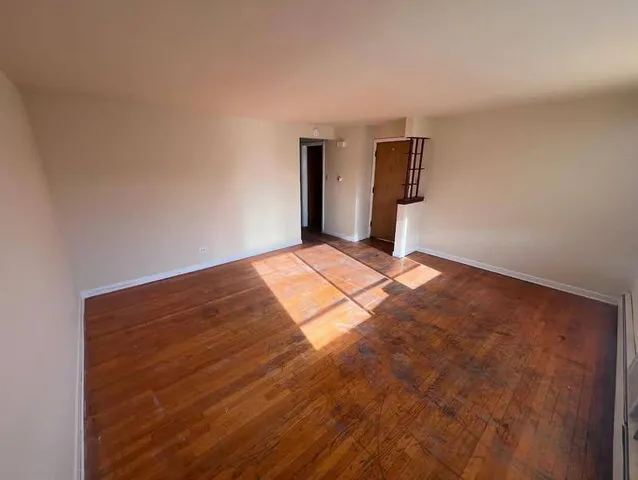 $1,050 | 3117 48th Court, Unit 3W, Cicero, IL 60804