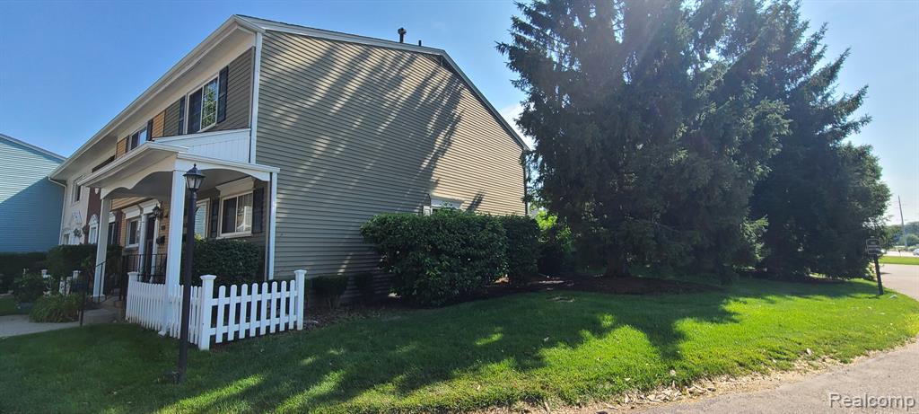 32326 West 12 Mile Road, Unit 53 Farmington, MI 48334 - Photo 2 of 13